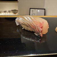 鮨かくの - 天然縞鯵