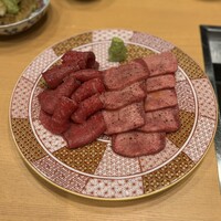 神戸焼肉 金虎 - 上塩タン・神戸牛 ロース（塩）
