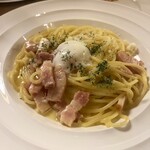 イタリアンレストラン ピッツェリア - 半熟卵のカルボナーラ