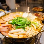 韓国酒場 HARUHARU - 料理写真:韓国代表鍋『プデチゲ』甘辛いスープに韓国麺が相性抜群！