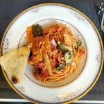 Trattoria YOSORO - パプリカとピーマンとぺーコンのトマトソース