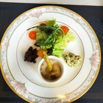 Trattoria YOSORO - サラダと前菜