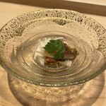 湘南沖地蟹専門店ふじ月 - 蟹身、長芋素麺、茗荷、もずく酢の小鉢