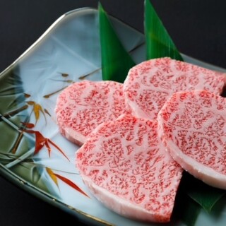 肉食愛好者的店主精心挑選的黑毛和牛，讓你盡情品味！