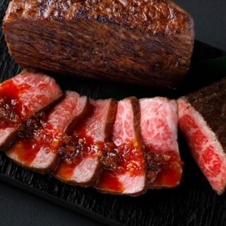 《必食》慢火烹調的和牛炙燒肉塊タタキ