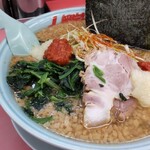 山岡家 - 環七系背脂や次郎系/次郎インスパイア系のアブラより、ワタシ的に最近はコチラのタイプの背脂が好ましくなりました。