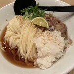 手打ちうどん 温羅 - 鬼おろし肉ぶっかけうどん　1000円