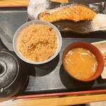 一夜干しと海鮮丼 できたて屋 コモレ四谷店 - 