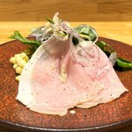 洋食 おがた - 前菜　熊本産”走る豚のロースハム”のサラダ