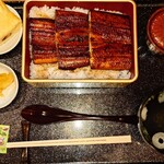 鰻 はな 甲子園店 - 蒲焼重の上で、十分にお腹一杯