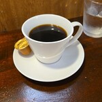 キッチン ブルー グローブ - ホットコーヒーのアップ