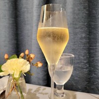 Vinoteca Fiore - シャンパン 単品だと1870円