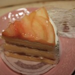 リリエンベルグ - 桃のケーキ