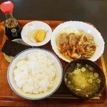 Kyaroru - 生姜焼き定食700円