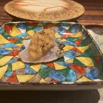 きう - 炭火炙り白甘鯛、辛味大根載せ、黒七味掛け