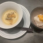 北海道焼肉 北うし - うにご飯を入れます