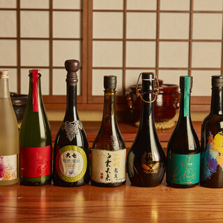 稀少な日本酒を月代わりで味わえます。