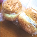 セイロン ベーカーズ - ふわっふわのパンに、甘いクリームがサンド。