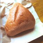 セイロン ベーカーズ - カレーパン。スリランカらしい、さわやかなスパイス。