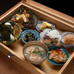 米と蜜 - 料理写真:びっくり開けると豪華な玉手箱！