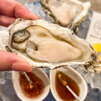 四ツ橋・新町 牡蠣と肉たらしビストロAKIRA - 厳選産地の旬の真牡蠣2種食べ比べ
