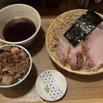 いかれたヌードル フィッシュトンズ - Xつけ蕎麦