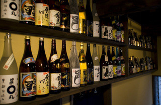 Hakata Motsunabe Sakaba Kaneko Masutarou - お酒種類も豊富です！端から端まで飲んじゃってください！！