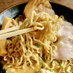 麺屋　たか - 細縮れ麺！バリカタで頼むのにハマっています