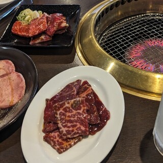 やきにく もりもり_1