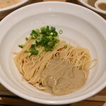 NIBOSHI MANIA - 紅ズワイ蟹ミソバターの和え玉 450円、麺ハーフで50円引き