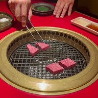 和牛とタン 焼肉 とみ 新橋本店 - 
