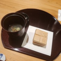 飯田橋 喝采 - 【1品目】本日の御椀、トリュフ香るチーズ豆腐の最中