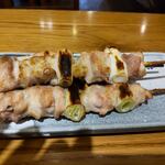川万 - 焼き鳥（シオ3本）880円