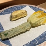 天婦羅割烹 すみ - 花ズッキーニ  〇〇茄子