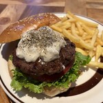 COOKER'S GRILL - ゴルゴンゾーラハニーバーガー