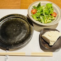 炭火焼鳥 いこか - 朧豆腐＆サラダ