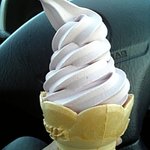ゆ～さ浅虫 - 黒房すぐり（カシス）ソフトクリーム