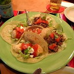 タコス生地は小麦粉の割合が少ない本場の味です。