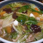 うどん棒 - うどんはこんな感じになってます。野菜がいっぱ～い、入ってます。これは野菜不足な人には良いですよ。