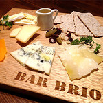 バール ブリオ - 世界のチーズ