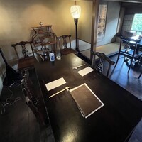 大傳梅梅 - 和中折衷の店内は独特で雰囲気良い