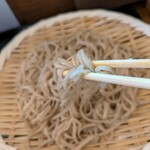 手打そば 三咲 - 蕎麦を手繰る