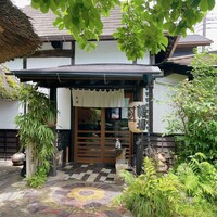 九つ井 本店 - フリーのテーブル席の建物