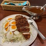 カレー屋SATCHMO - インドカレー  サラダカレー 極辛 1,000円、カツ追加 +300円（いずれも税込）