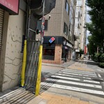 カレー屋SATCHMO - ドミノピザの手前を左折