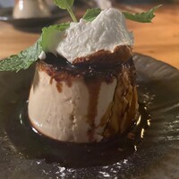 カルネジーオ イースト - 