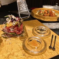 Matsusaka beef YAKINIKU THE SEJONG GEMS名駅店 - ユッケにトリュフをかけてくれます！