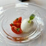 257025316 - カプレーゼ