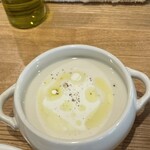 ジリーニ・リザイア - カリフラワーの冷製ポタージュ