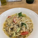 ジリーニ・リザイア - Bランチのパスタ。少なめ、でこのボリューム